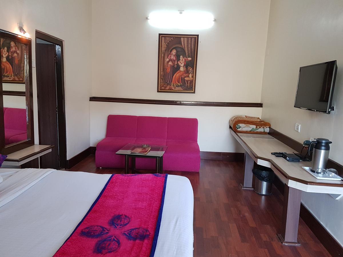 Hotel Karnavati Mount Abu Exterior photo