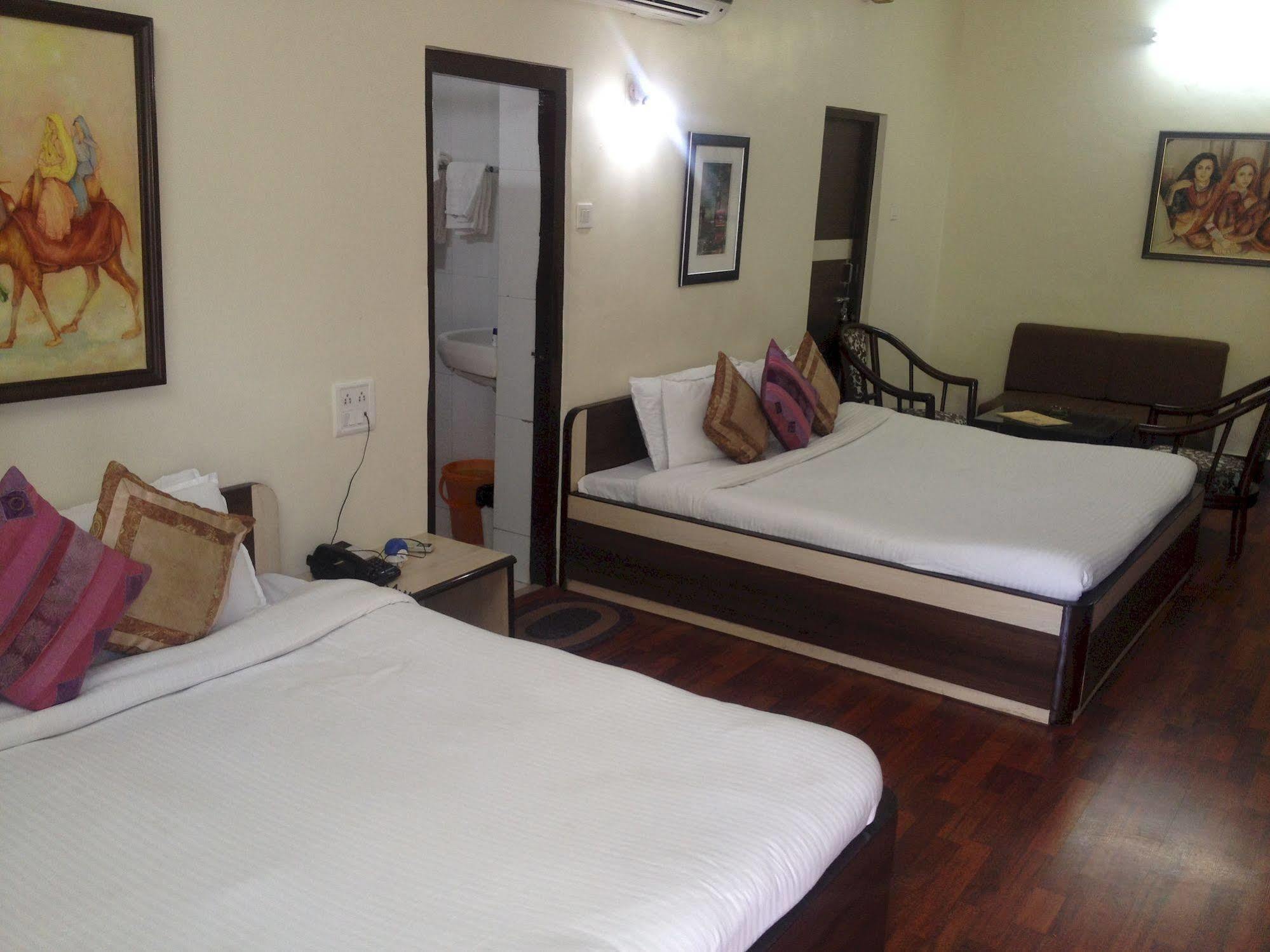 Hotel Karnavati Mount Abu Exterior photo