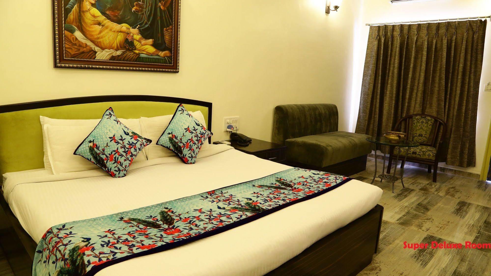 Hotel Karnavati Mount Abu Exterior photo